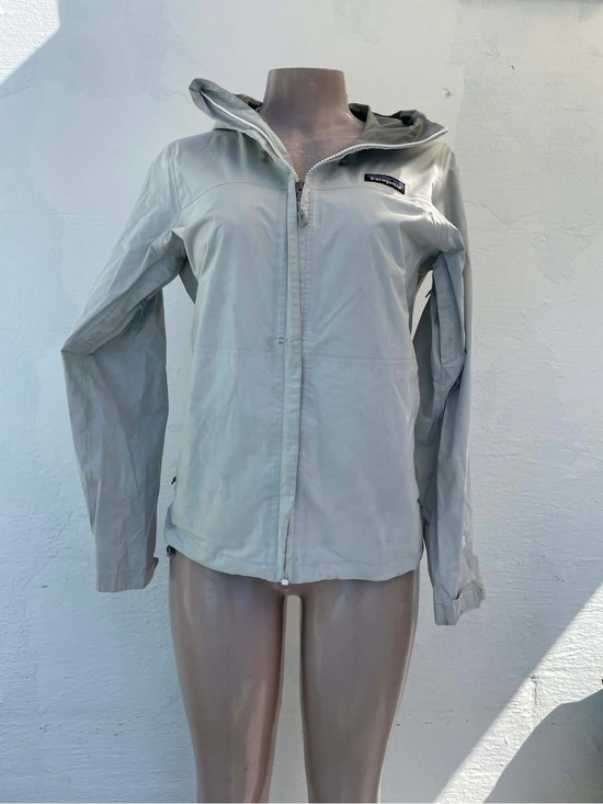 Patagonia Jackets & Blazers - Patagonia Women's Light Gray Hooded Utility Jacket